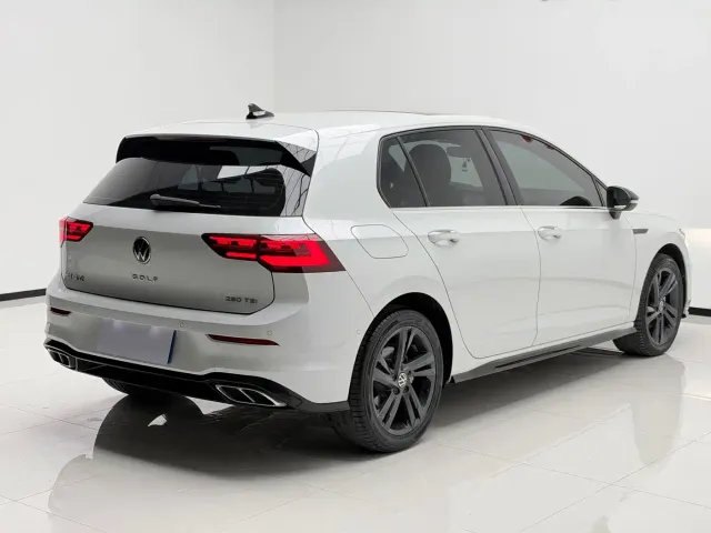 Volkswagen Golf — Фото автомобиля 6