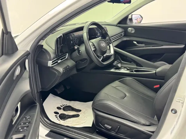 Hyundai Elantra — Фото автомобиля 7