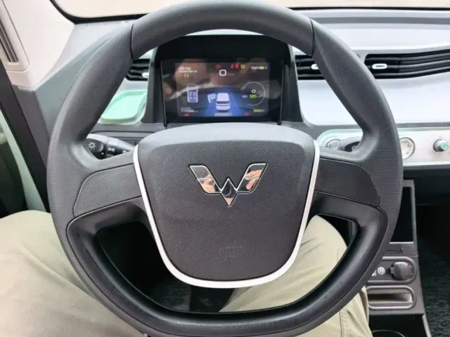 Wuling Hongguang Mini EV — Фото автомобиля 10