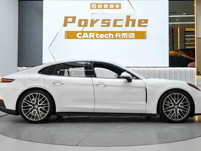 Porsche Panamera — Фото автомобиля 4