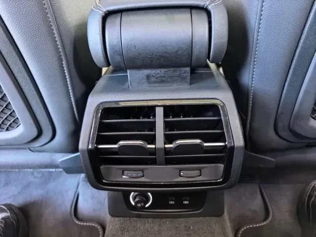 Audi Q3 — Фото автомобиля 12