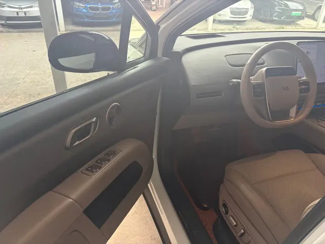 Li Auto i6 — Фото автомобиля 8