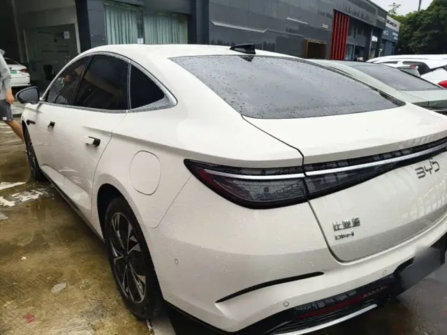 BYD Seal 07 DM-i — Фото автомобиля 22