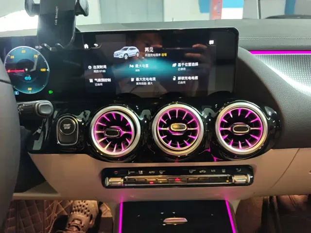 Mercedes-Benz EQA — Фото автомобиля 8