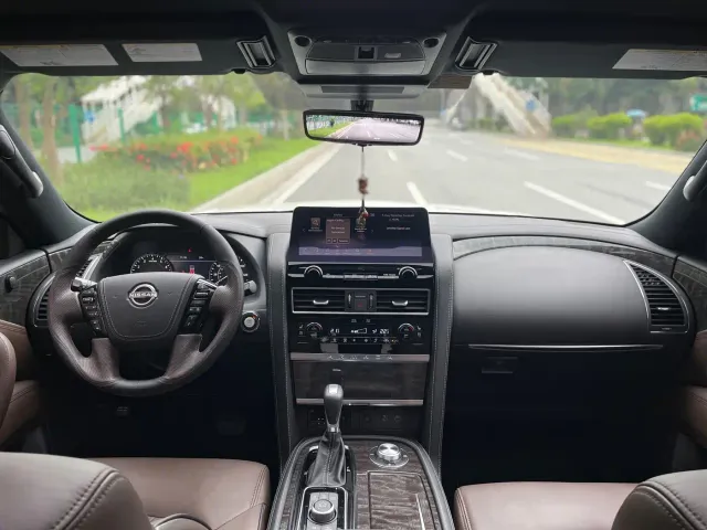 Nissan Patrol — Фото автомобиля 11
