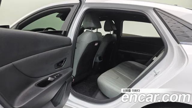 Hyundai AVANTE Новый Avante (CN7) — Фото автомобиля 17