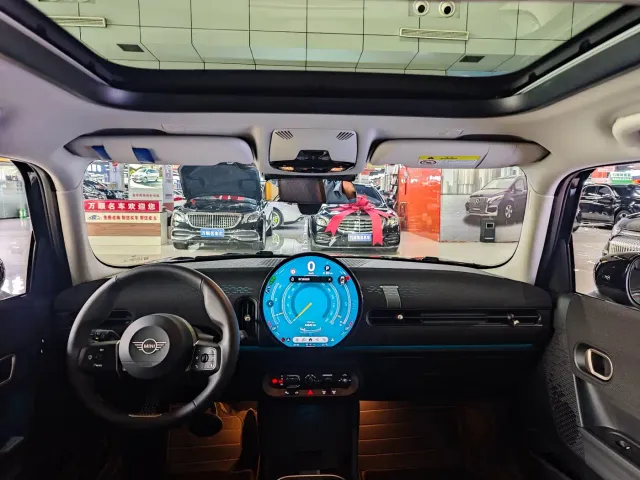 MINI Hatch — Фото автомобиля 10