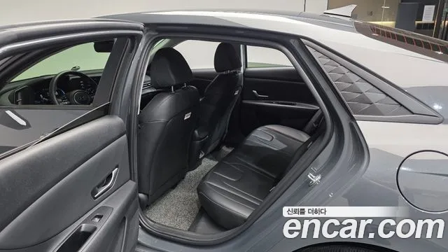 Hyundai Avante CN7 — Фото автомобиля 15