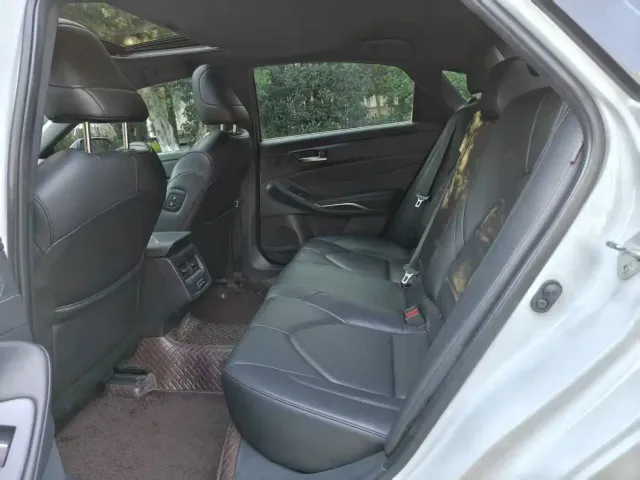 Toyota Avalon — Фото автомобиля 5