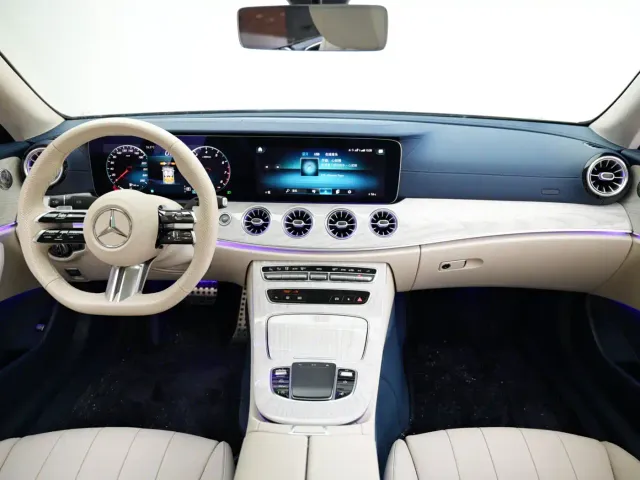 Mercedes-Benz E-Class — Фото автомобиля 2