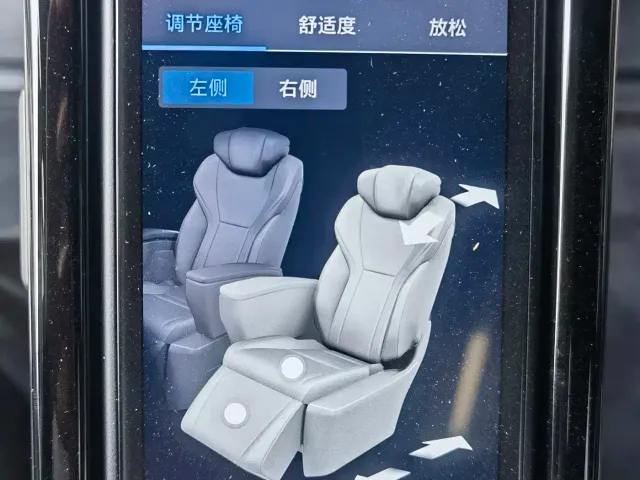 Toyota Alphard — Фото автомобиля 9