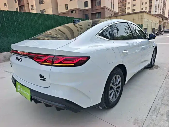 BYD Qin L — Фото автомобиля 6