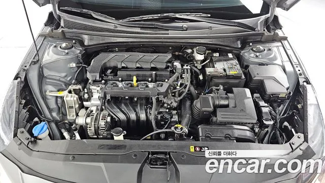 Hyundai Avante CN7 — Фото автомобиля 6