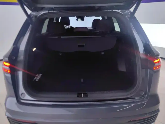 Geely Xingyue L — Фото автомобиля 4