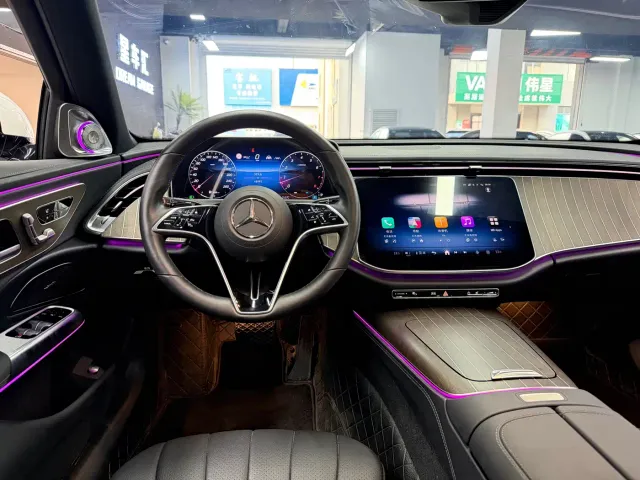 Mercedes-Benz E-Class — Фото автомобиля 7