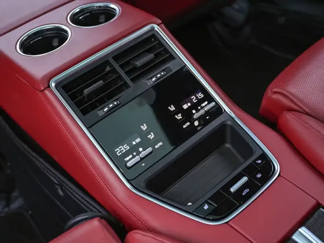 Porsche Panamera — Фото автомобиля 16