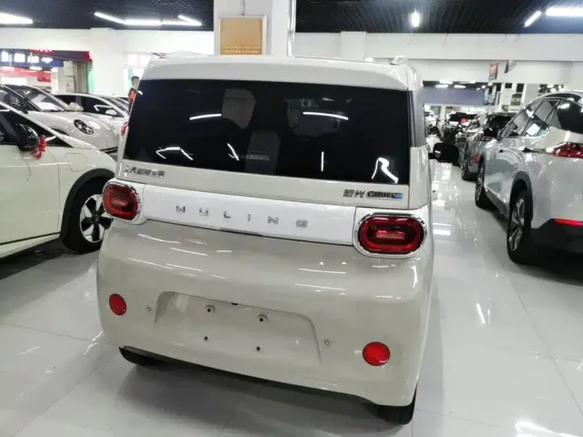 Wuling Hongguang Mini EV — Фото автомобиля 5