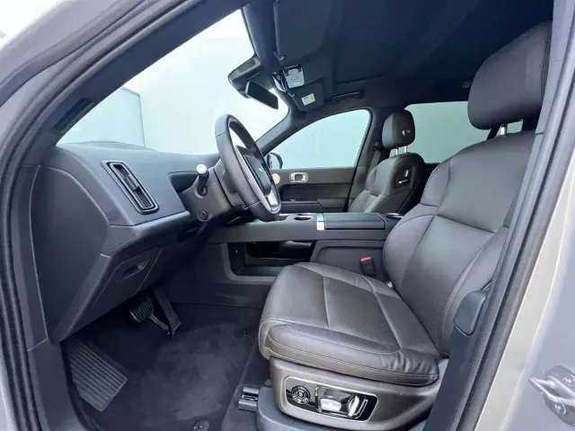 Li Auto L9 — Фото автомобиля 10
