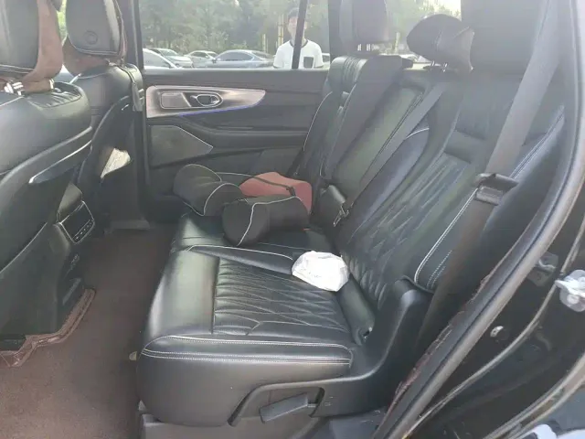 GAC Trumpchi GS8 — Фото автомобиля 14