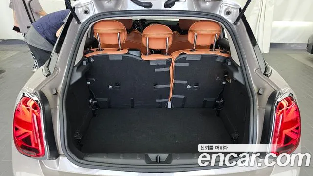Mini Cooper Cooper 5 дверей Classic — Фото автомобиля 20