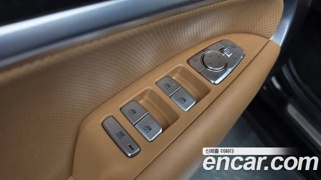 Genesis G70 — Фото автомобиля 26