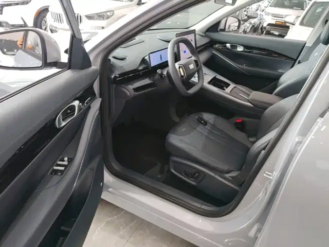 Geely Galaxy E5 — Фото автомобиля 11