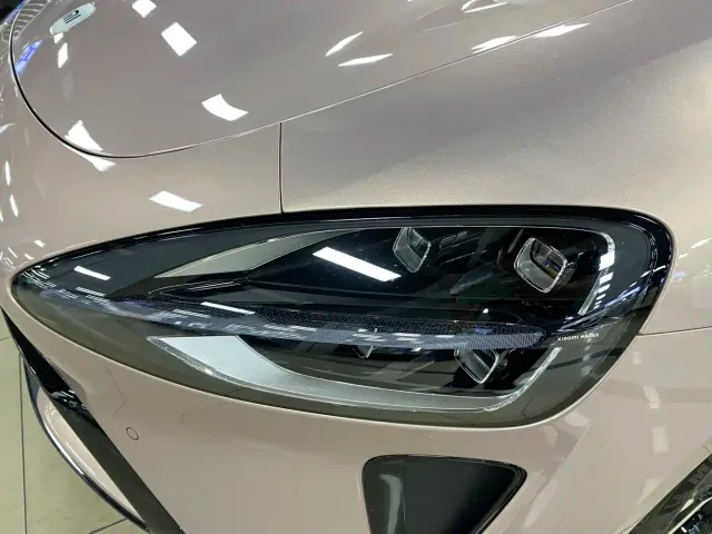 Xiaomi SU7 — Фото автомобиля 25