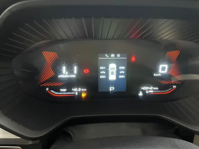 Wuling Asta — Фото автомобиля 4
