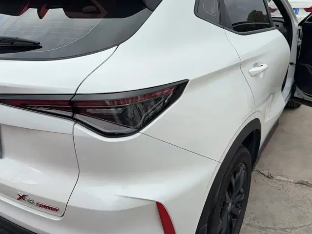 Changan X5 Plus — Фото автомобиля 21