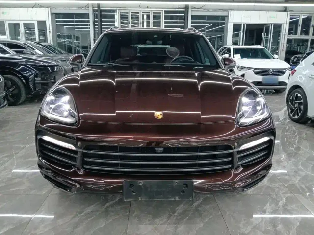 Porsche Cayenne — Фото автомобиля 2