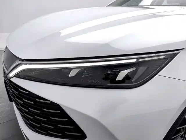 BYD Qin L — Фото автомобиля 18