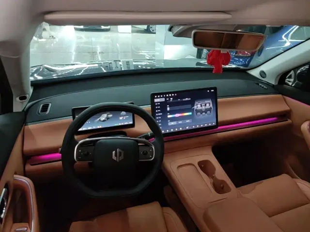 Leapmotor C10 — Фото автомобиля 9