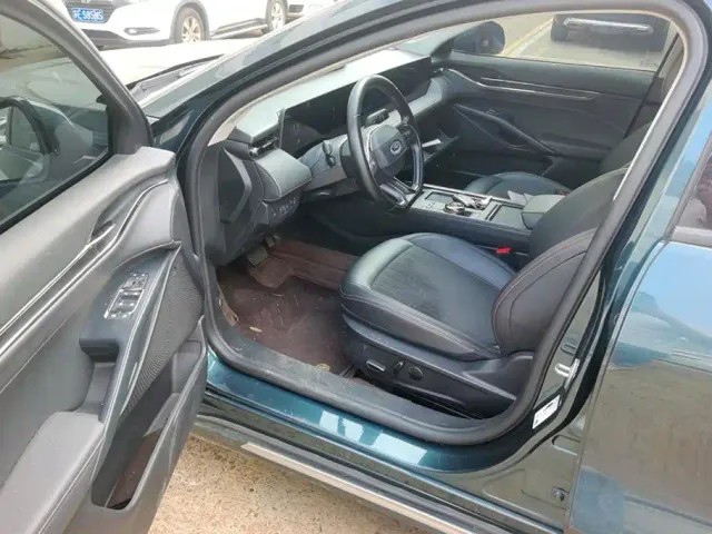Ford Mondeo — Фото автомобиля 9