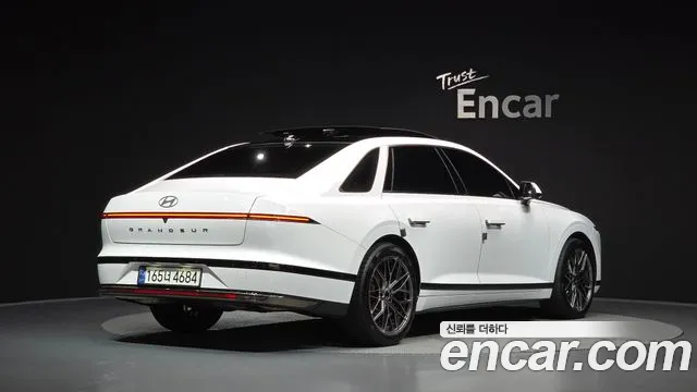 Hyundai Grandeur GN7 — Фото автомобиля 2
