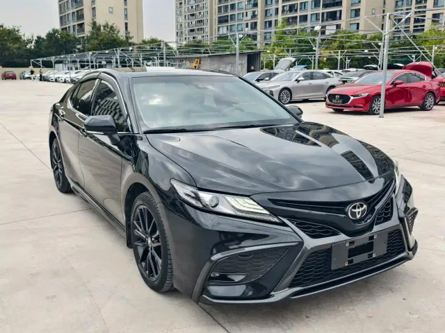 Toyota Camry — Фото автомобиля 2