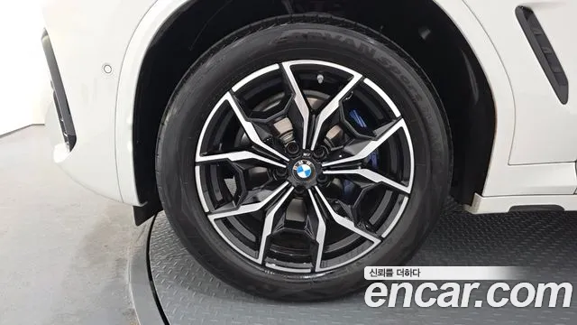 BMW X4 xDrive20i M Sport — Фото автомобиля 5