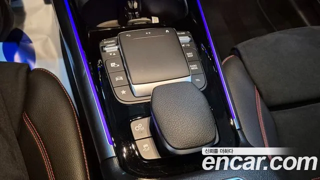 Mercedes-Benz GLA-Class H247 — Фото автомобиля 18