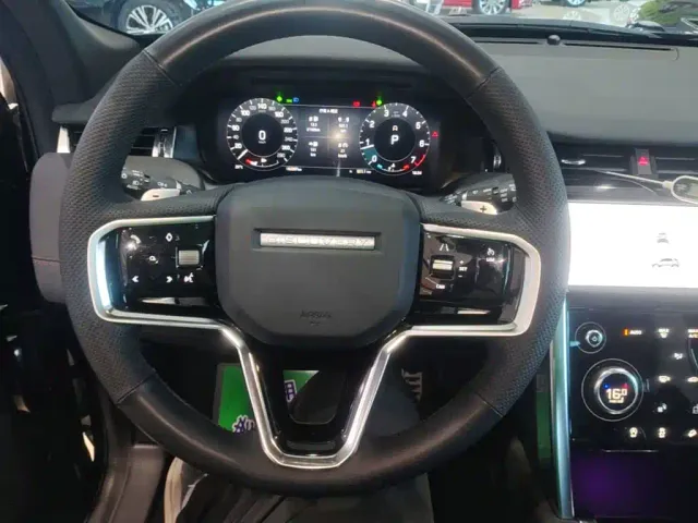 Land Rover Discovery Sport — Фото автомобиля 10