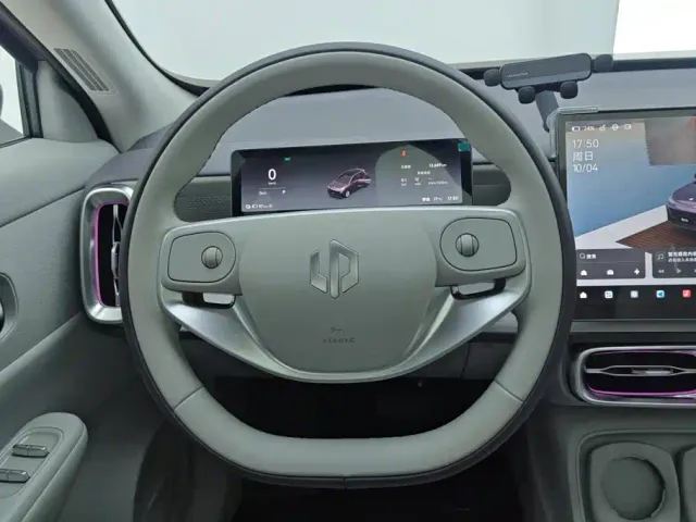 Leapmotor B10 — Фото автомобиля 15