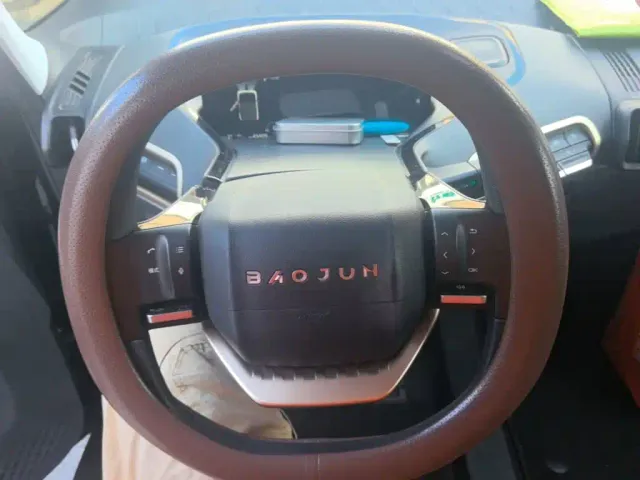 Baojun KiWi EV — Фото автомобиля 10