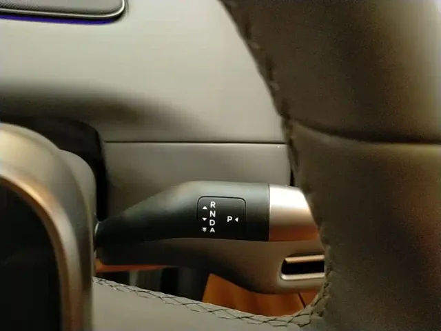 Li Auto i8 — Фото автомобиля 13
