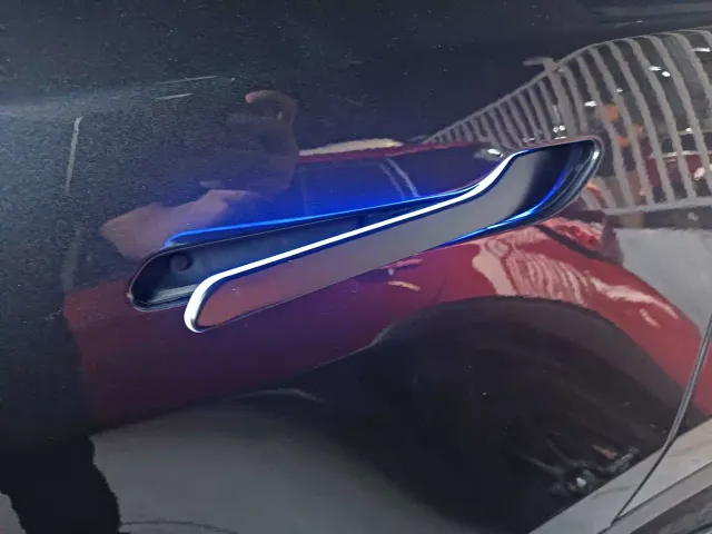 Tesla Model Y — Фото автомобиля 7