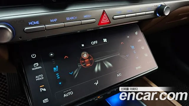 Hyundai Grandeur Grandeur (GN7) 2.5 Бензин 2WD — Фото автомобиля 30