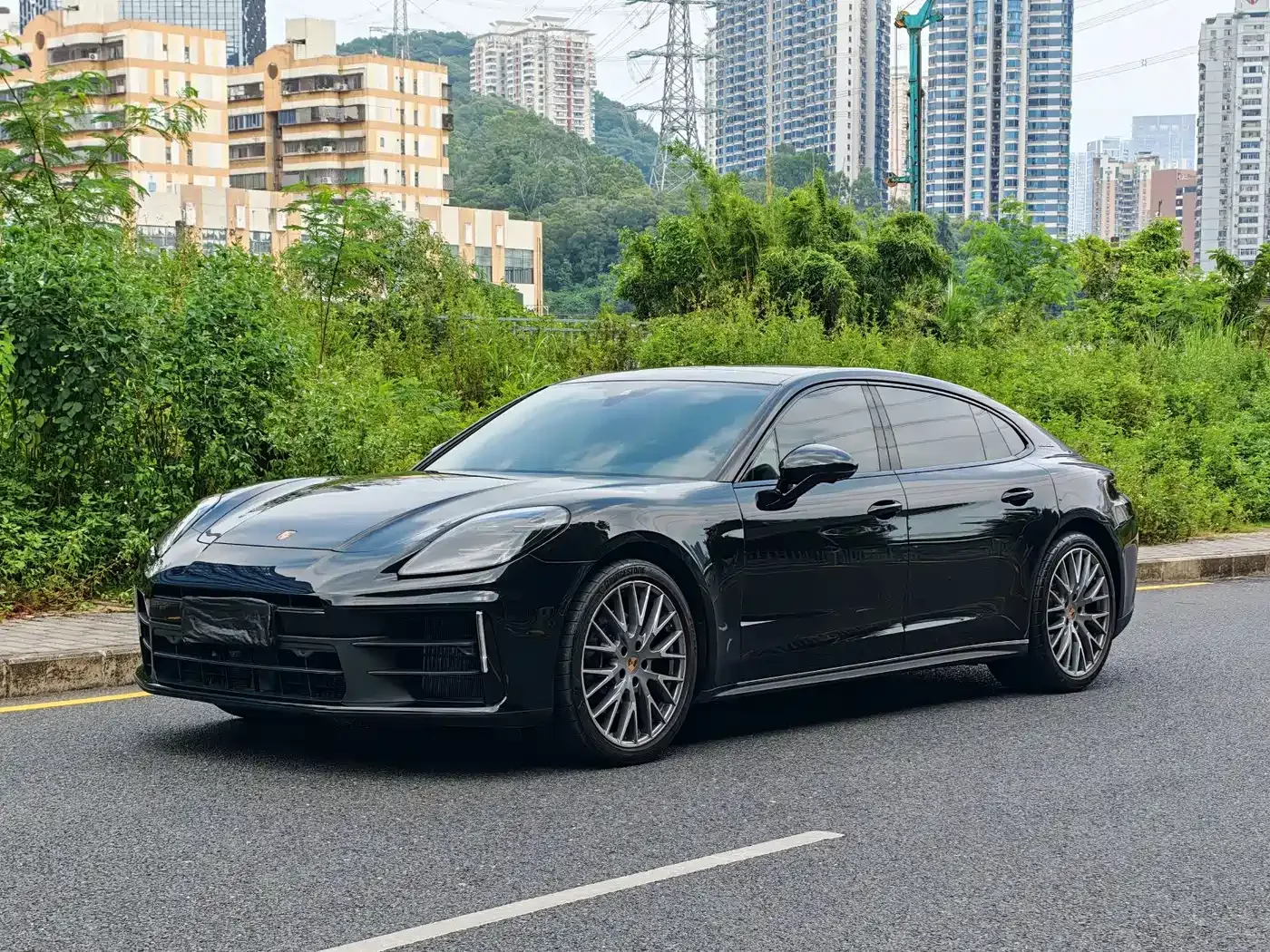 Porsche Panamera 2026 Panamera Executive Long Wheelbase 2.9T — Фото автомобиля 4