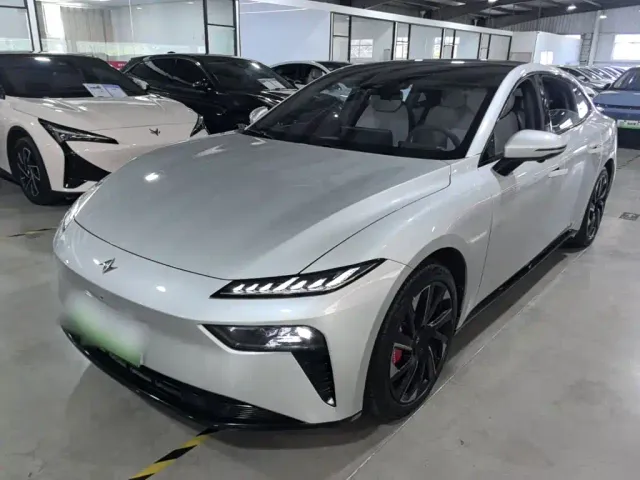 Фотография автомобиля — Dongfeng eπ 007