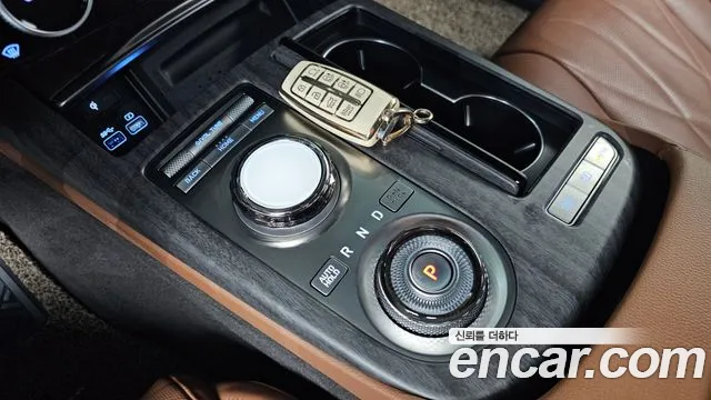 Genesis G80 Бензин 2.5 турбо AWD — Фото автомобиля 9