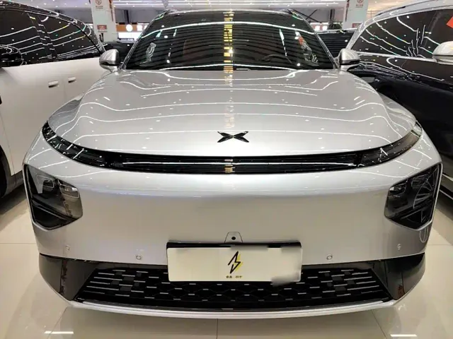 Xpeng G9 — Фото автомобиля 2