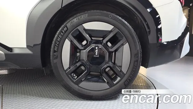 Kia EV9 — Фото автомобиля 6