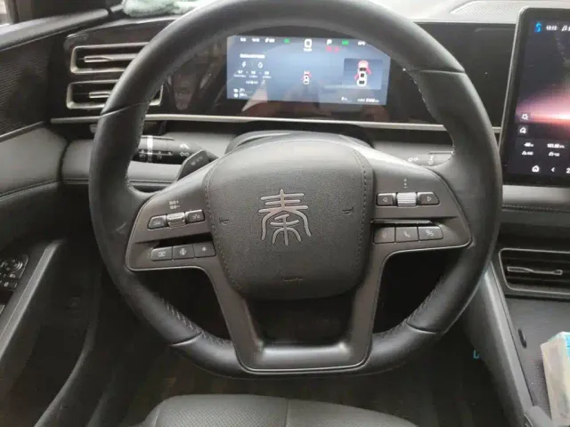 BYD Qin L — Фото автомобиля 6