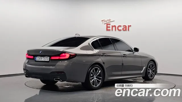 BMW 5-Series — Фото автомобиля 2